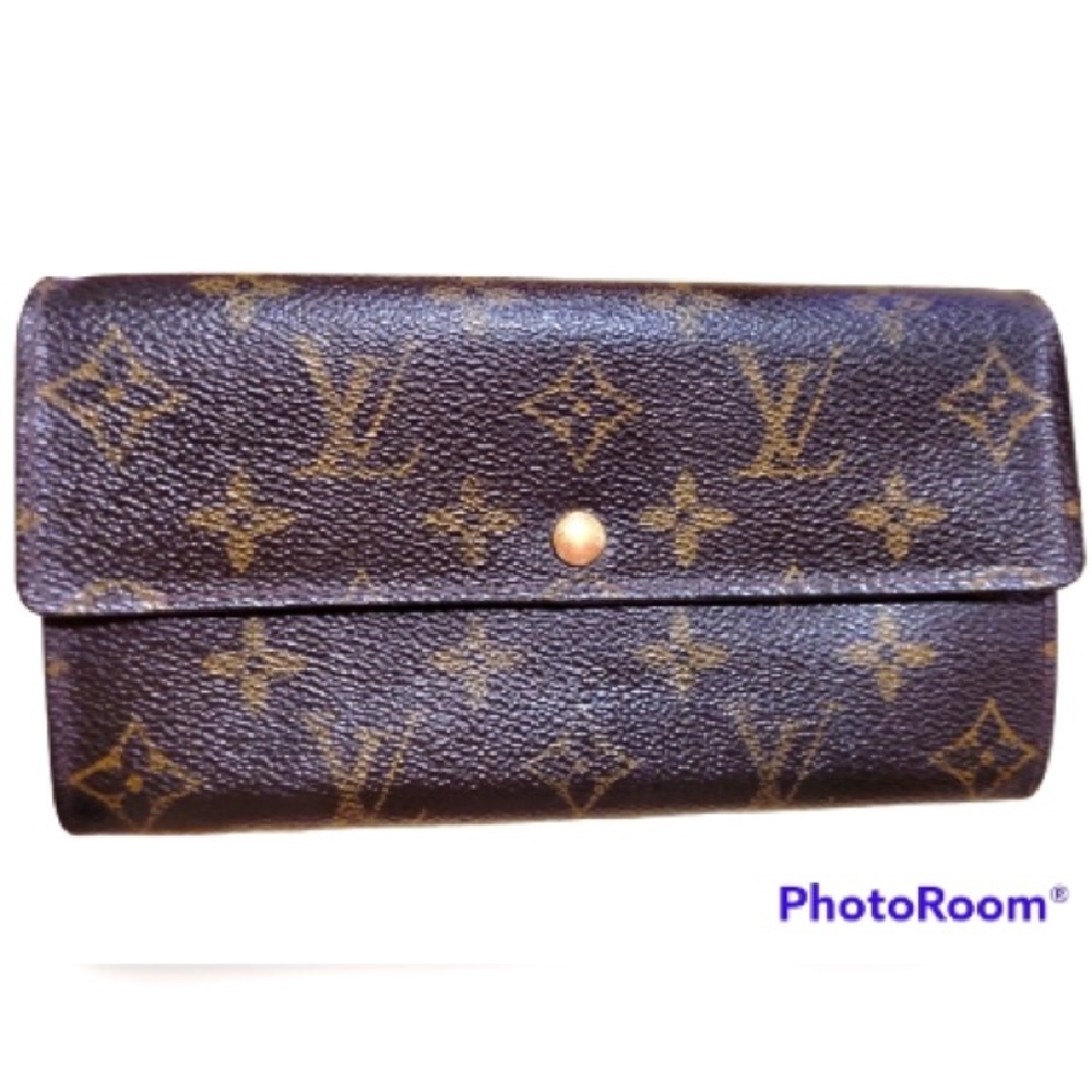 Authentic Louis Vuitton Monogram Wallet